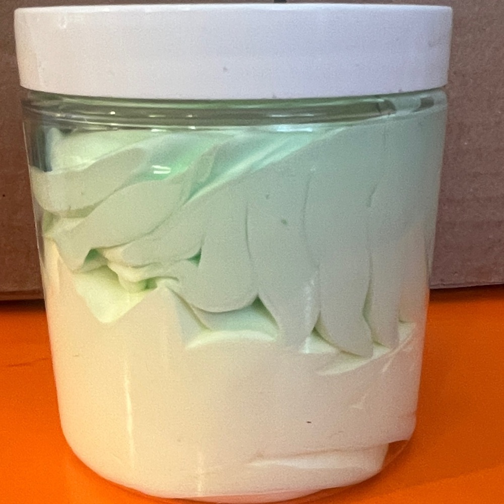 Aminnah Fineapples Your Pineapples Butter - Green and Cream - Picture 6 of 10